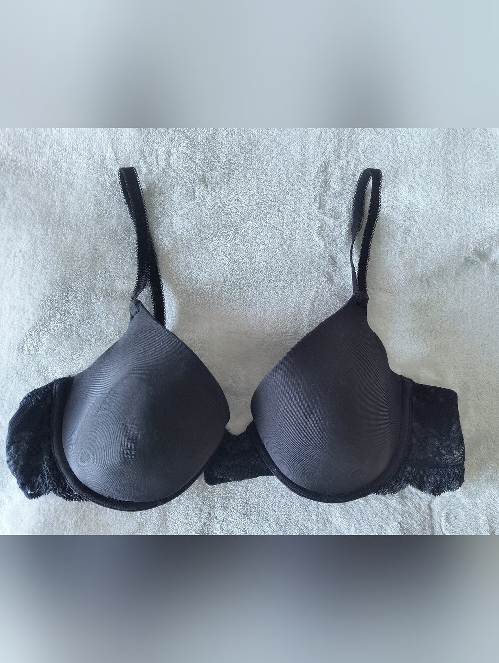 Victoria's Secret Black Lace Trim Underwire T-Shirt Bra 36B Vintage Y2K 2005